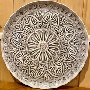 Il Mulino Melamine Grey DinnerTray. Large Medallion Server. Dishwasher Safe. 18"
